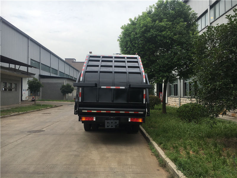 東風天龍壓縮垃圾車（18-20方）