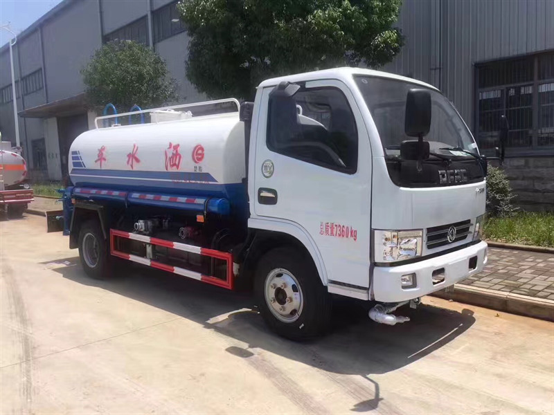 東風多利卡灑水車（5噸）