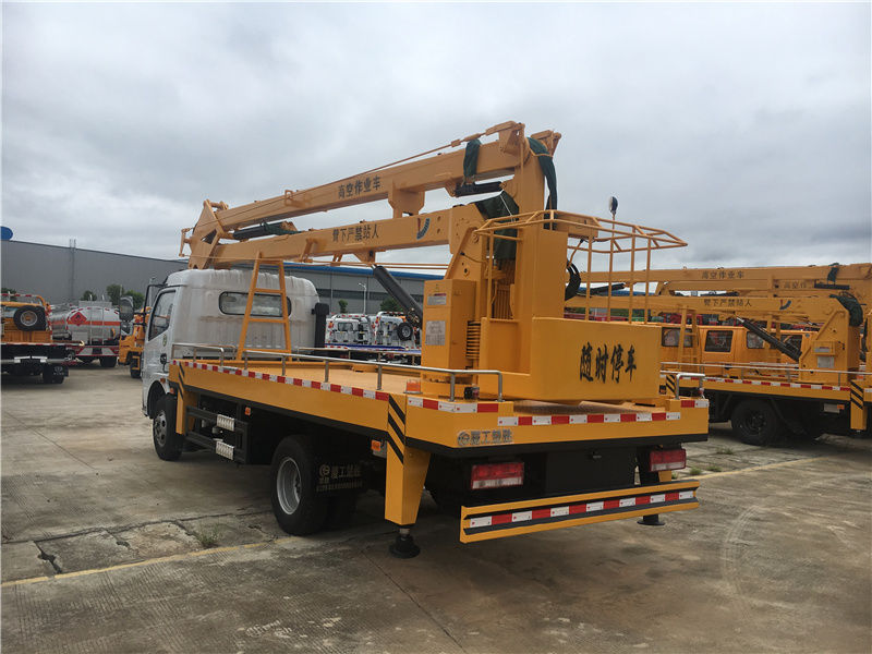 東風(fēng)多利卡18米高空作業(yè)車