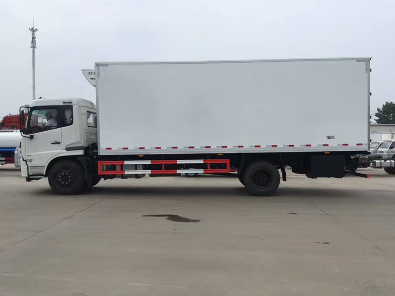 東風(fēng)天錦冷藏車（7.8米）