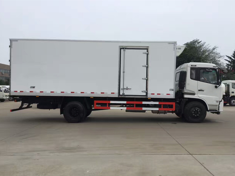 東風(fēng)天錦冷藏車（7.8米）