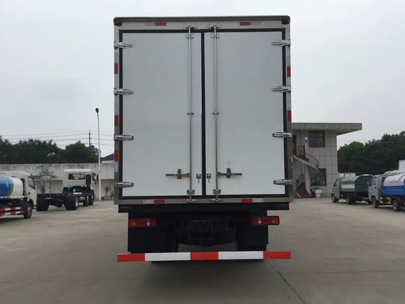 東風(fēng)天錦冷藏車（7.8米）