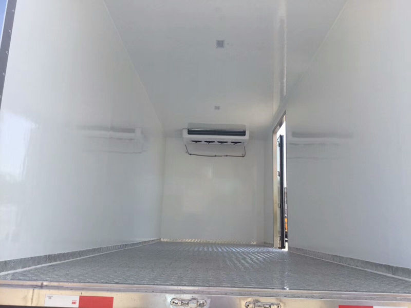 東風(fēng)D9冷藏車(chē)（6.8米）