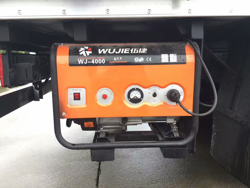 東風(fēng)多利卡D6無公害處理車(4米)