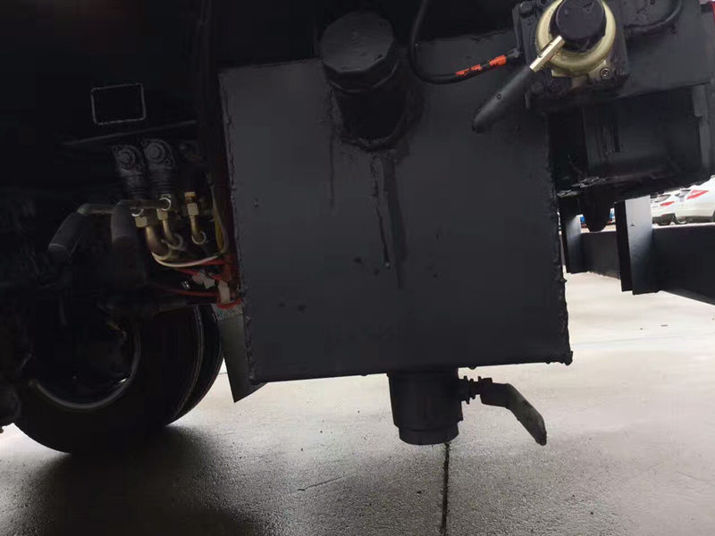 東風(fēng)多利卡D6無公害處理車(4米)