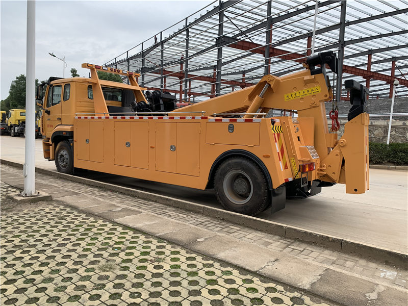 重汽豪瀚13噸清障車(chē)