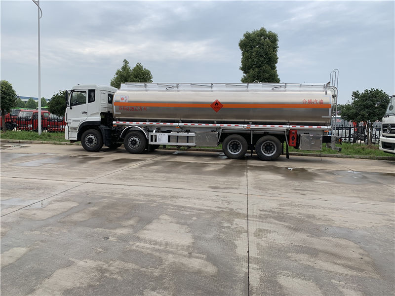 東風(fēng)天龍鋁合金油罐車(chē)（25噸）