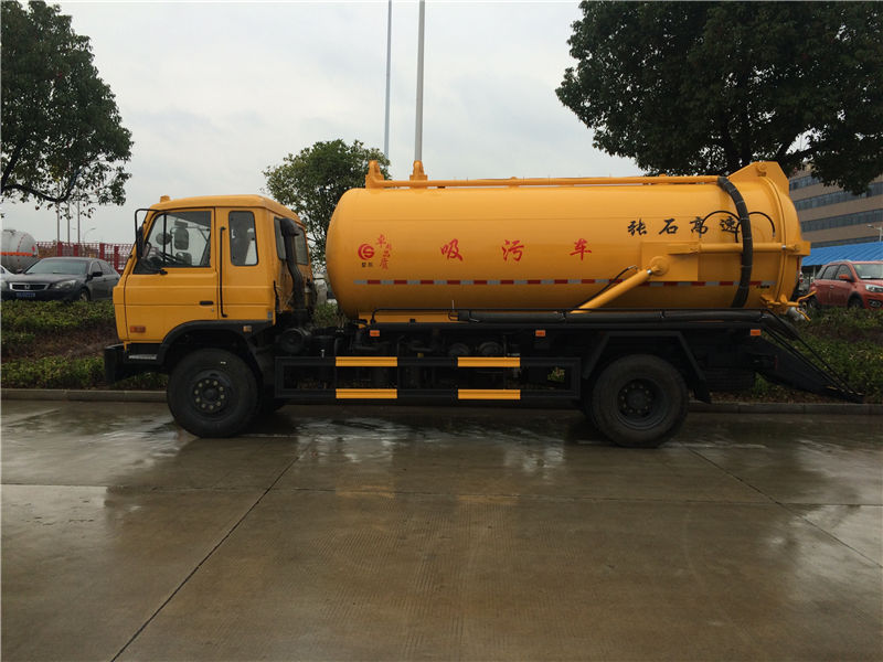 東風10噸吸污車