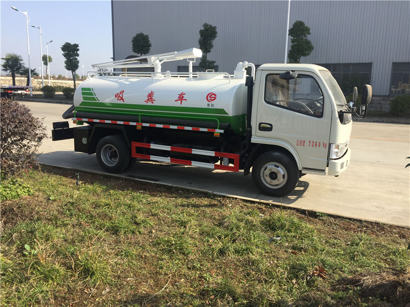 東風(fēng)多利卡吸糞車（5噸）