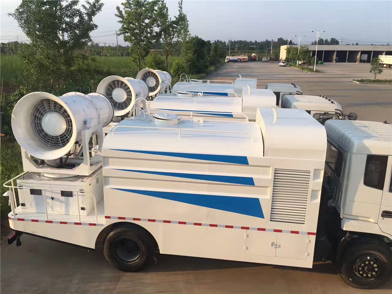 東風153霧炮車（8-10噸）