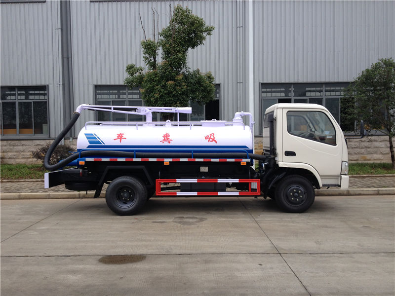 東風(fēng)多利卡國六吸糞車（5噸）