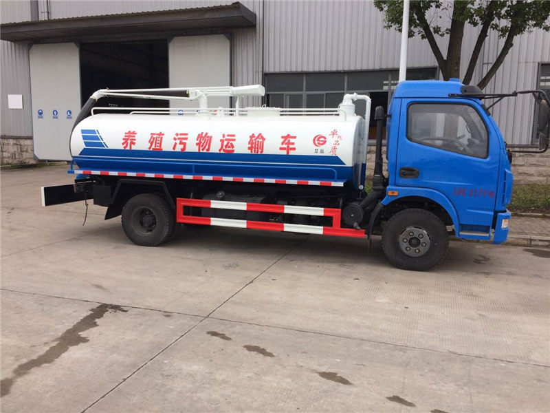 東風多利卡吸糞車（8噸）