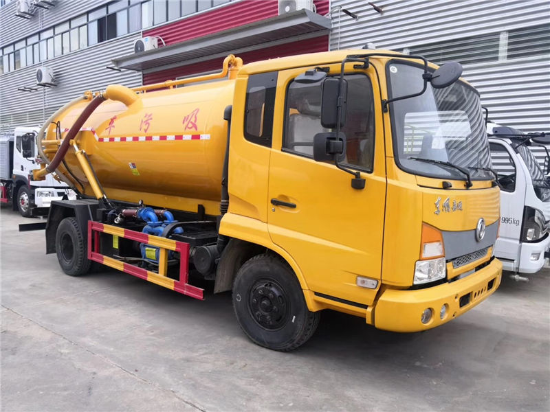 東風(fēng)多利卡吸污車(chē)（8噸）