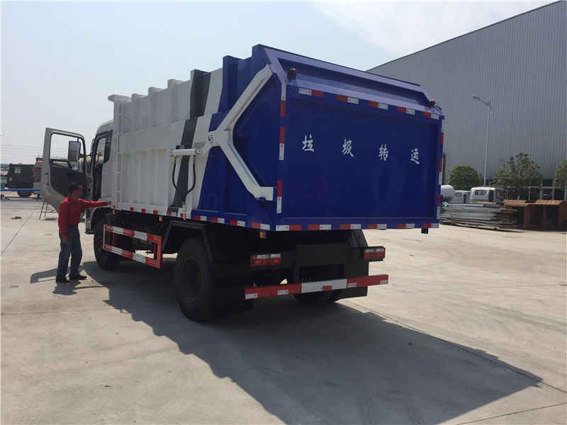 東風(fēng)對(duì)接式垃圾車(chē)（10-12噸）