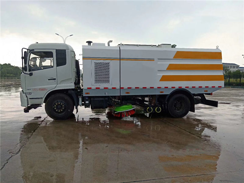 東風(fēng)天錦洗掃車（8水/7塵）