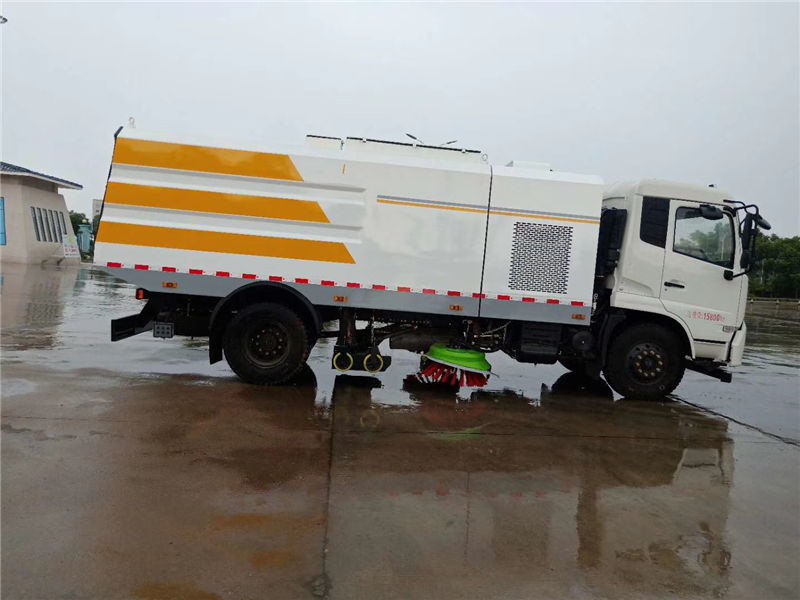 東風(fēng)天錦洗掃車（8水/7塵）