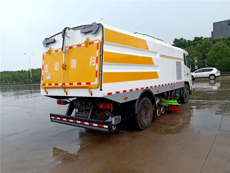 東風(fēng)天錦洗掃車（8水/7塵）