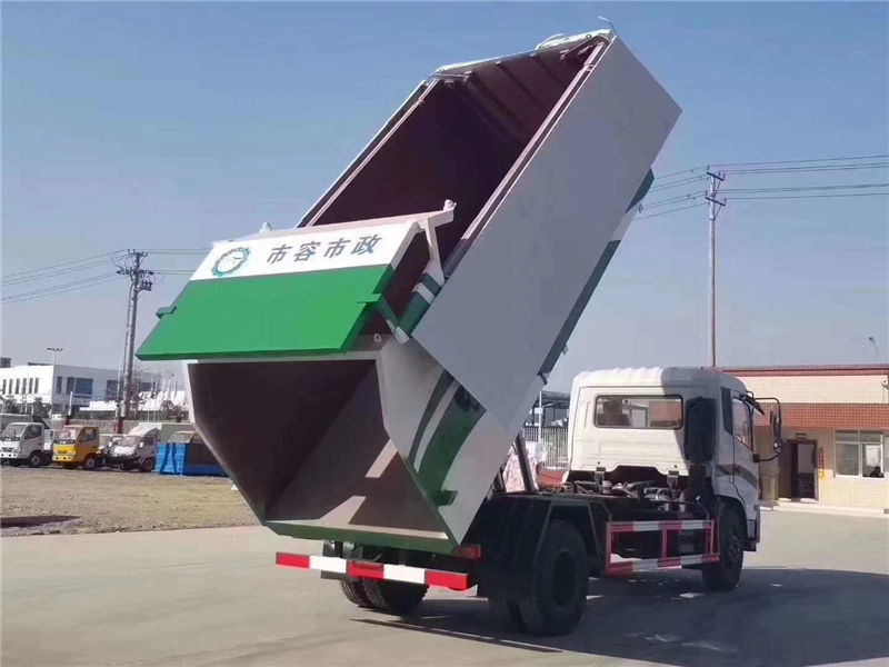 東風(fēng)天錦對接垃圾車（15-18方）