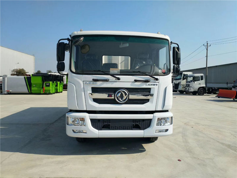 東風(fēng)D9掃路車（8噸)