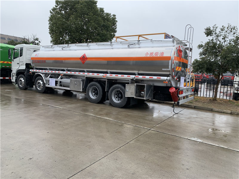 東風(fēng)天龍鋁合金油罐車（25噸柴油）
